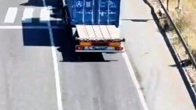 Bilecik’te, drone destekli trafik denetimleri gerçekleştirildi. Şehir genelinde, trafik güvenliğini