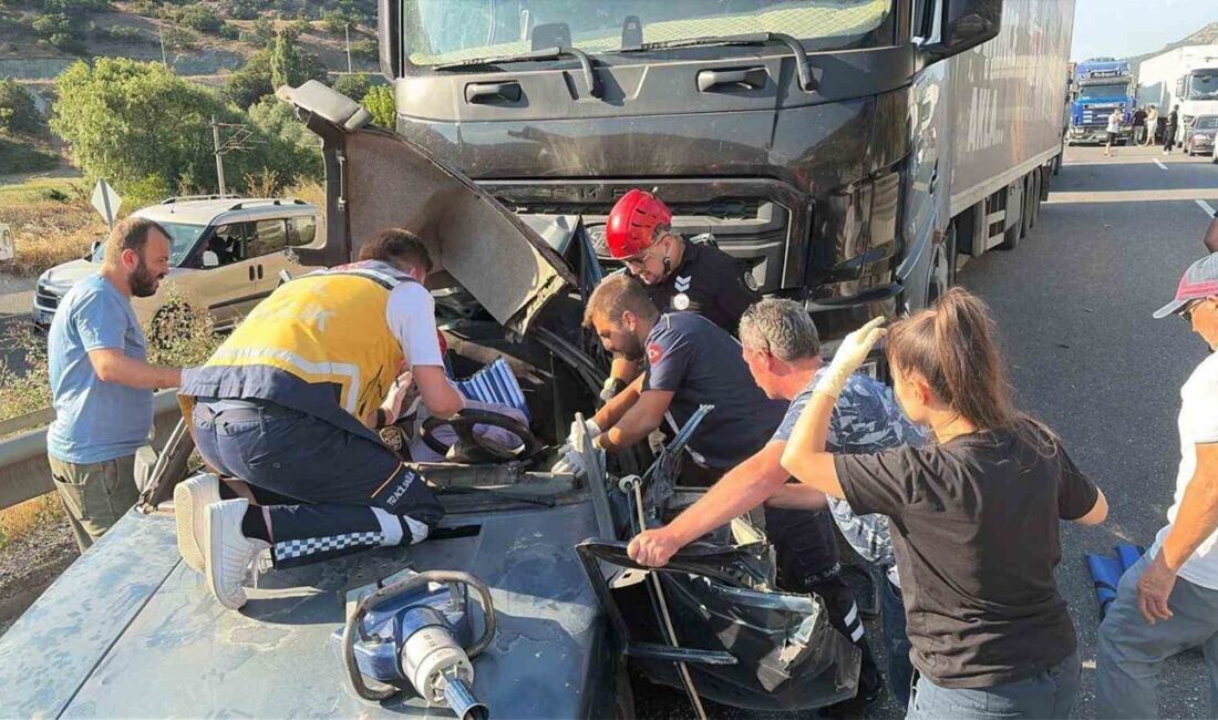 Bilecik’in Bozüyük ilçesinde meydana gelen trafik kazasında bir kişi araçta