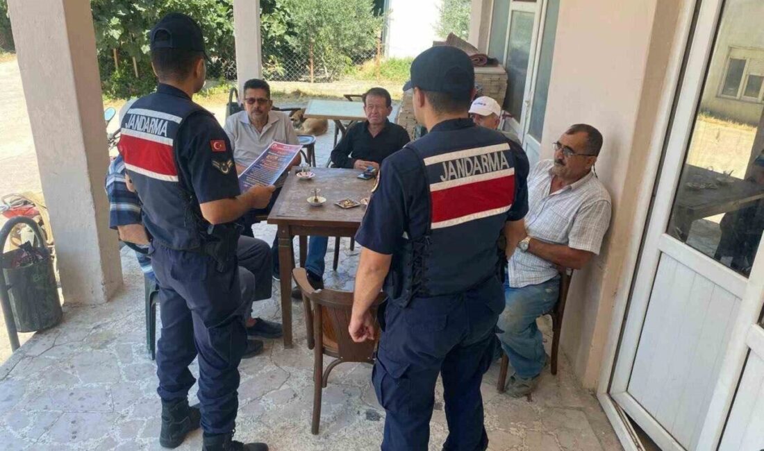 Bilecik’in İnhisar ilçesinde jandarma ekipleri, vatandaşları dolandırıcılık konusunda uyardı. Harmanköy