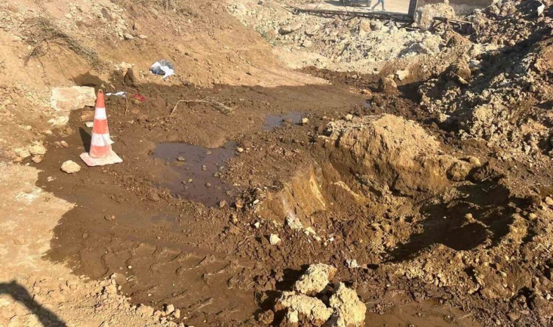 Bozüyük ilçesinde bir şantiyede yaşanan olayda kepçe, NATO boru hattını