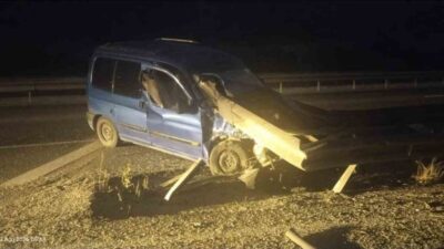 Bozüyük ilçesinde sürücünün direksiyon hakimiyetini kaybetmesi sonucu meydana gelen trafik