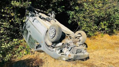 Bilecik’te meydana gelen trafik kazasında, bir sürücünün direksiyon hakimiyetini kaybettiği