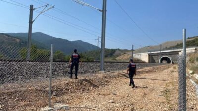 Bilecik’in Osmaneli ilçesindeki Jandarma ekipleri, Yüksek Hızlı Tren (YHT) hattında