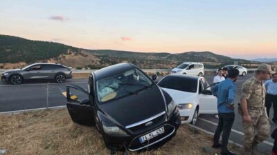 Bingöl’de, Bingöl-Muş karayolunun Kardeşler köyü yakınlarında akşam saatlerinde meydana gelen