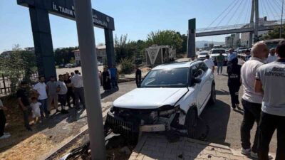 Bingöl’de yaşanan trafik kazasında iki aracın çarpışması sonucunda 4 kişi