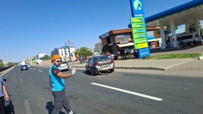 Bingöl ilinde meydana gelen zincirleme trafik kazasında 3 araç birbirine