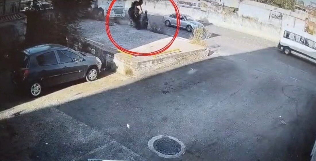 Bursa’da bir yaya, kaldırımda yürürken ölümden son anda kurtuldu. Kontrolden