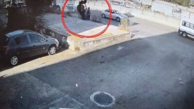 Bursa’da bir yaya, kaldırımda yürürken ölümden son anda kurtuldu. Kontrolden