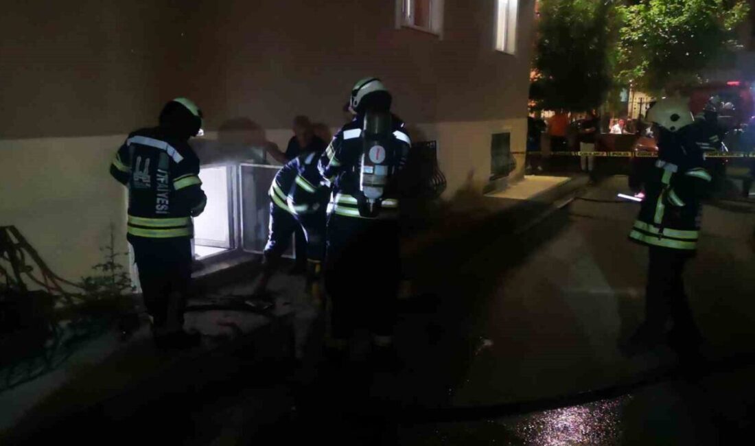 Erzurum’un Yakutiye ilçesine bağlı Ömer Nasuhi Bilmen Mahallesi’nde bir apartman