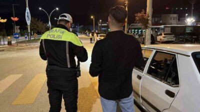 Bolu’da, polis ve jandarma ekipleri tarafından gerçekleştirilen trafik denetimlerinde 1