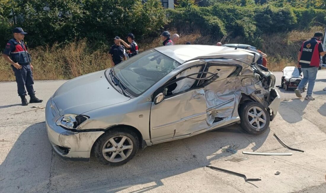 Bolu’nun Mudurnu ilçesinde meydana gelen trafik kazasında bir kamyon ile