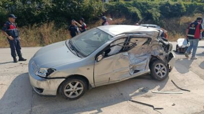 Bolu’nun Mudurnu ilçesinde meydana gelen trafik kazasında bir kamyon ile