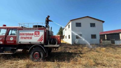 Bolu’nun Dörtdivan ilçesinde bir kereste fabrikasının arkasındaki arazide çıkan yangın,