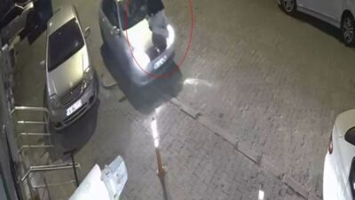 Bolu’da bir otomobilin kaputunda seyahat eden bir kişi, güvenlik kamerası