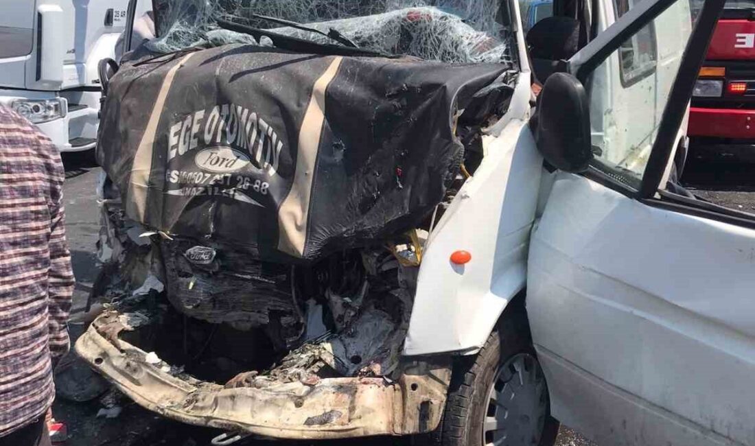 Aydın’ın Buharkent ilçesinde meydana gelen trafik kazasında, Feslek Mahallesi’nde 2