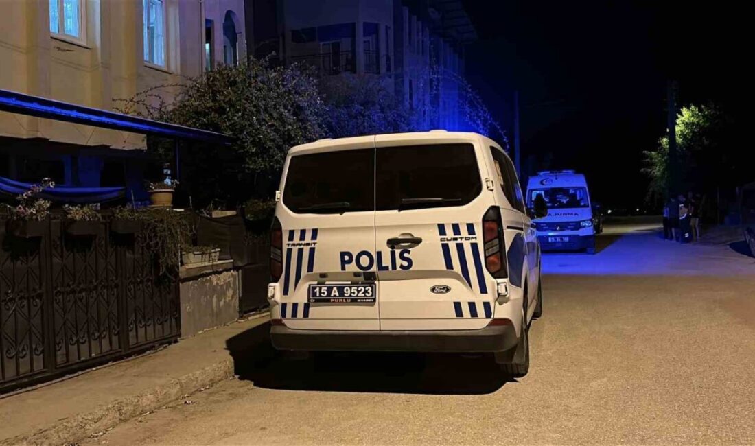 Burdur’da, 55 yaşındaki bir adamın haber alınamaması sonucu komşuları tarafından