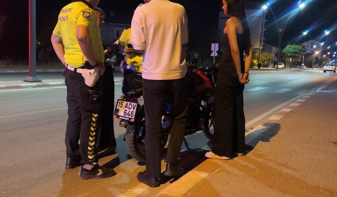 Burdur ilinde meydana gelen trafik kazasında bir motosiklet sürücüsü yaralandı.