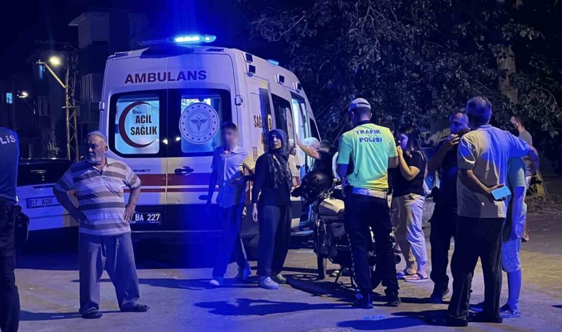 Burdur’da meydana gelen trafik kazasında bir otomobil ile motosikletin çarpışması
