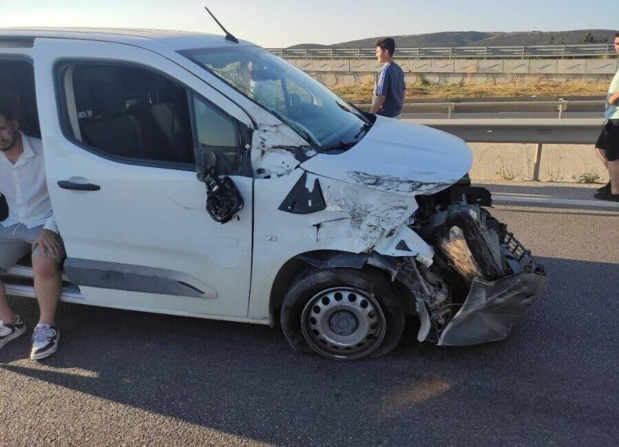 Gölkıyı mevkiinde yaşanan zincirleme trafik kazası sonucunda bir kişi yaralandı