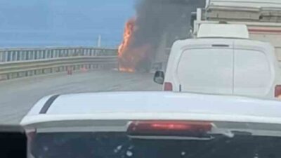 Bursa’da bir kamyonet seyir halindeyken alev aldı. Olay, İznik ilçesi