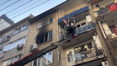 Bursa’nın Osmangazi ilçesinde, 4 katlı bir binanın 3. katında meydana