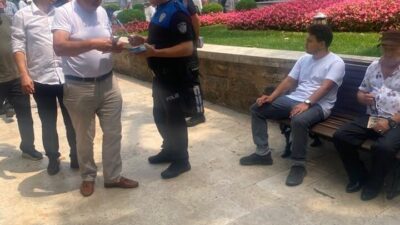 Bursa’da polis ekipleri, Yıldırım ilçesinde bulunan Yeşil Camii’nde cuma namazı