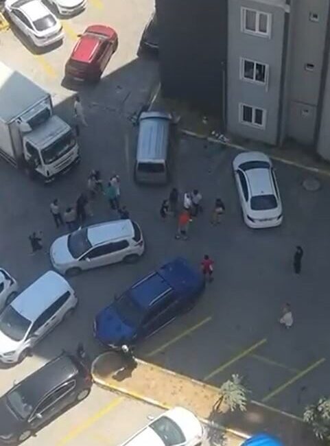Büyükçekmece’de yer alan bir sitede “Market” adlı bir işletmeyle ilgili