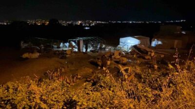 Bursa’nın İnegöl ilçesinde bulunan mevsimlik işçilerin konakladığı çadır kentte meydana