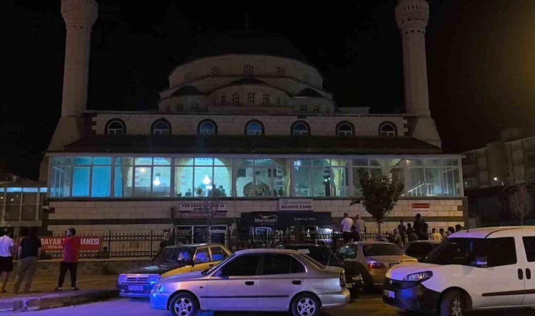 Erzurum’un Palandöken ilçesindeki Selimiye Camii’nde, bir kişinin asılı olarak hayatını
