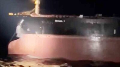 Çanakkale Boğazı’ndan seyreden 269 metre uzunluğundaki ‘REGAL 1’ adlı tanker,