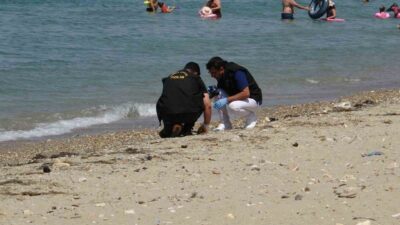 Çanakkale’nin merkezine bağlı Kepez beldesinde yer alan halk plajında savaş