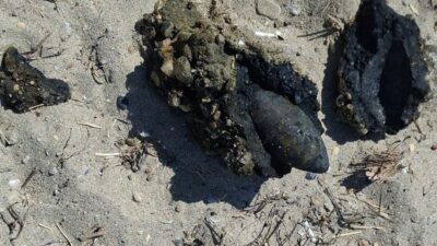 Çanakkale’de Kepez beldesinde bulunan halk plajında savaş zamanından kalma olduğu