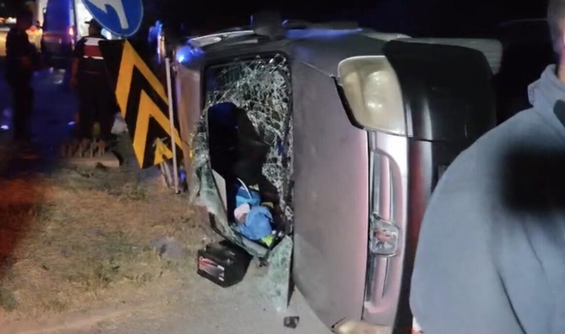 Çankırı’da meydana gelen trafik kazasında, bir kavşakta çarpışan iki hafif