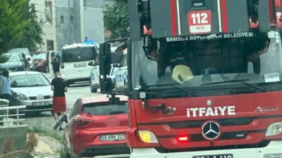 Samsun’un Atakum ilçesinde bir binanın çatısına çıkarak intihar teşebbüsünde bulunan