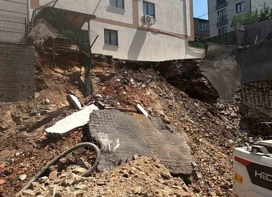 Çekmeköy Belediyesi, Çatalmeşe Mahallesi’nde bir inşaatın temel kazısı sırasında meydana