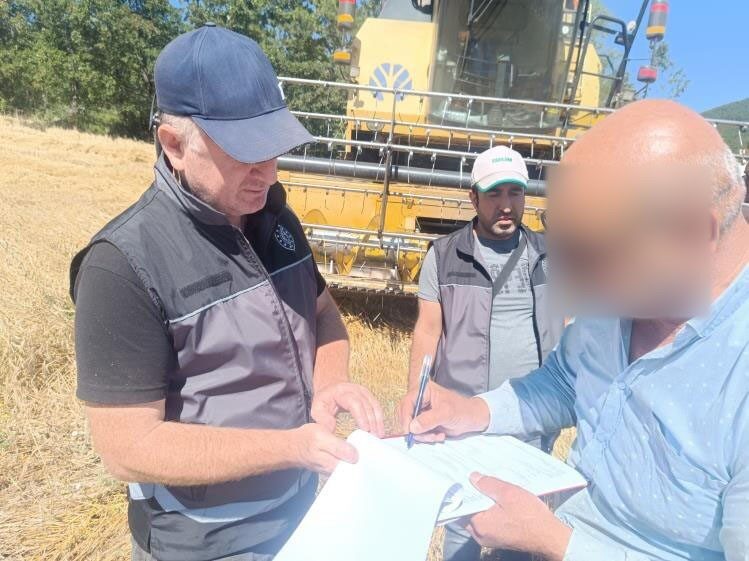 Bilecik’te tarım alanlarında meydana gelen yangınlarla ilgili önlemler kapsamında, biçerdöverler