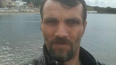 Denizli’nin Çivril ilçesinde, 51 yaşındaki Murat Bilgihan’ın demir çubukla saldırıya