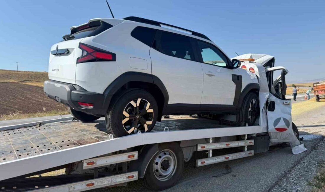 Çorum’un Alaca ilçesine bağlı Koçhisar köyü mevkiinde trafik kazası meydana