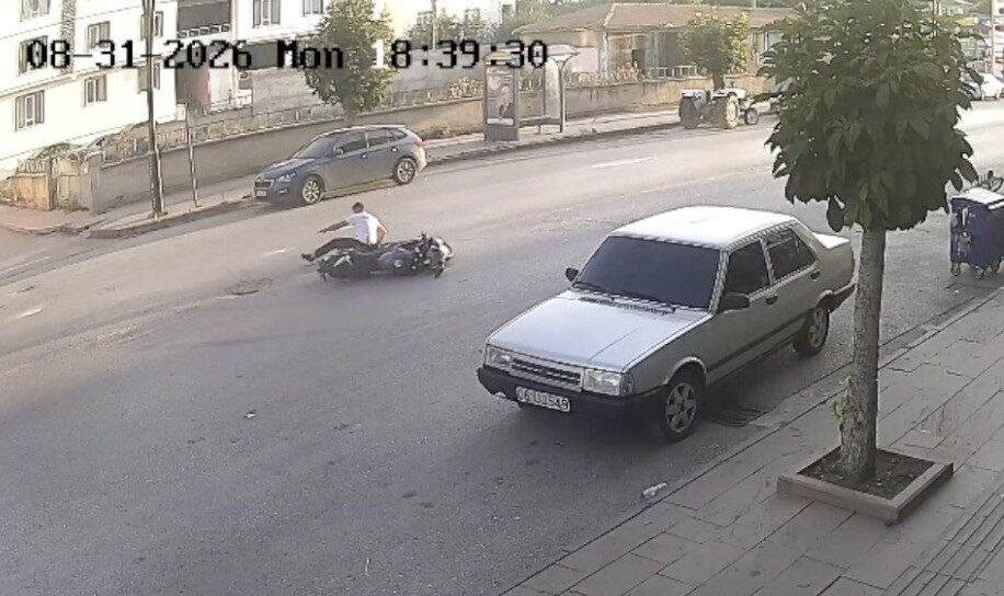 Çorum’un Alaca ilçesinde motosiklet ile bisikletin çarpışması sonucunda meydana gelen