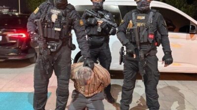 Bakanlık, Kırmızı Bültenle aranan FETÖ üyesi B.K.’nın Afyonkarahisar’da yakalandığını duyurdu.