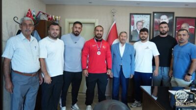 Darende Belediye Başkanı Alican Bozkurt, Dünya Şampiyonu Feyzullah Aktürk’ü 73.