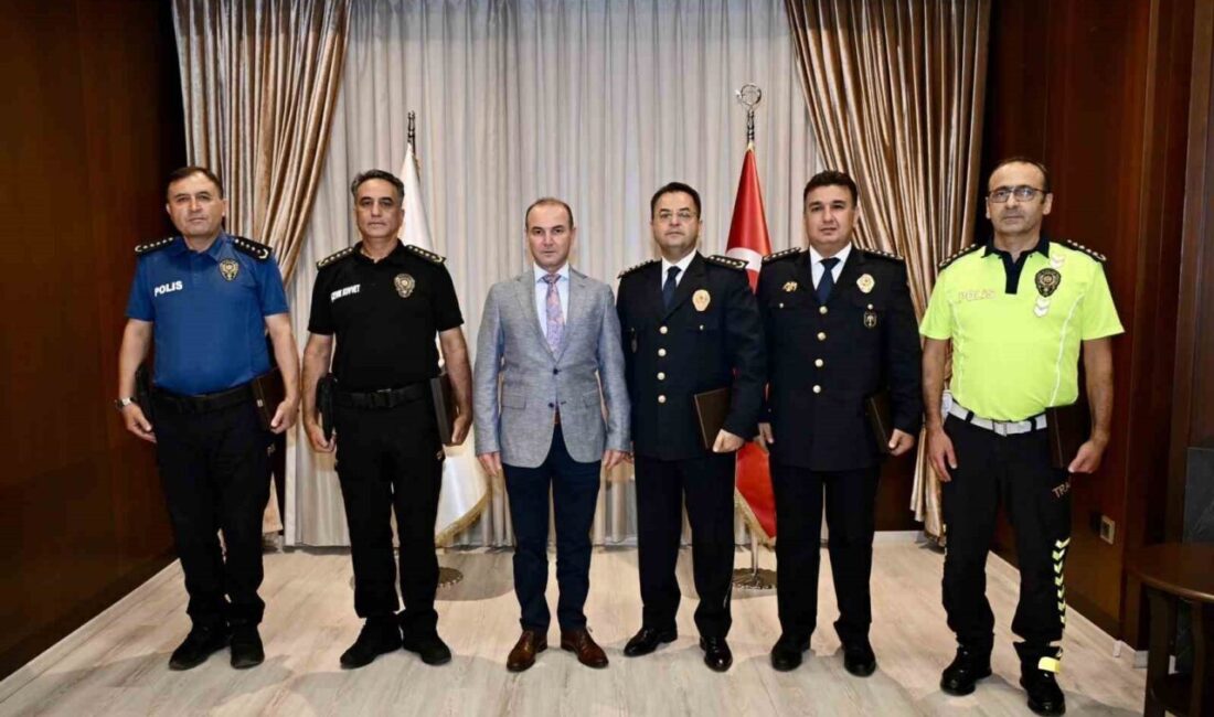 Denizli İl Emniyet Müdürlüğü’nde görevli 5 müdür yardımcısı, 1. Sınıf