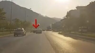 Denizli’de, trafikte ardı ardına şerit değiştirerek makas atan bir sürücüye