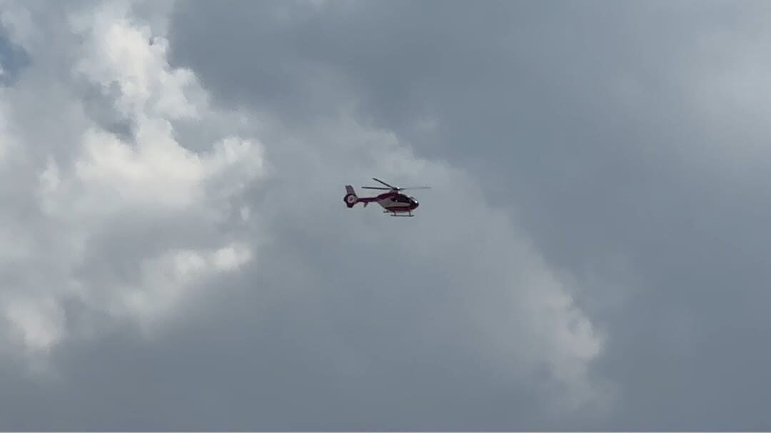 Hakkari’nin Derecik ilçesinde bulunan 83 yaşındaki bir hasta, helikopter ambulans
