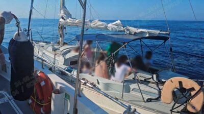 Didim açıklarında gerçekleştirilen operasyonda, yasa dışı yollardan yurt dışına kaçmaya