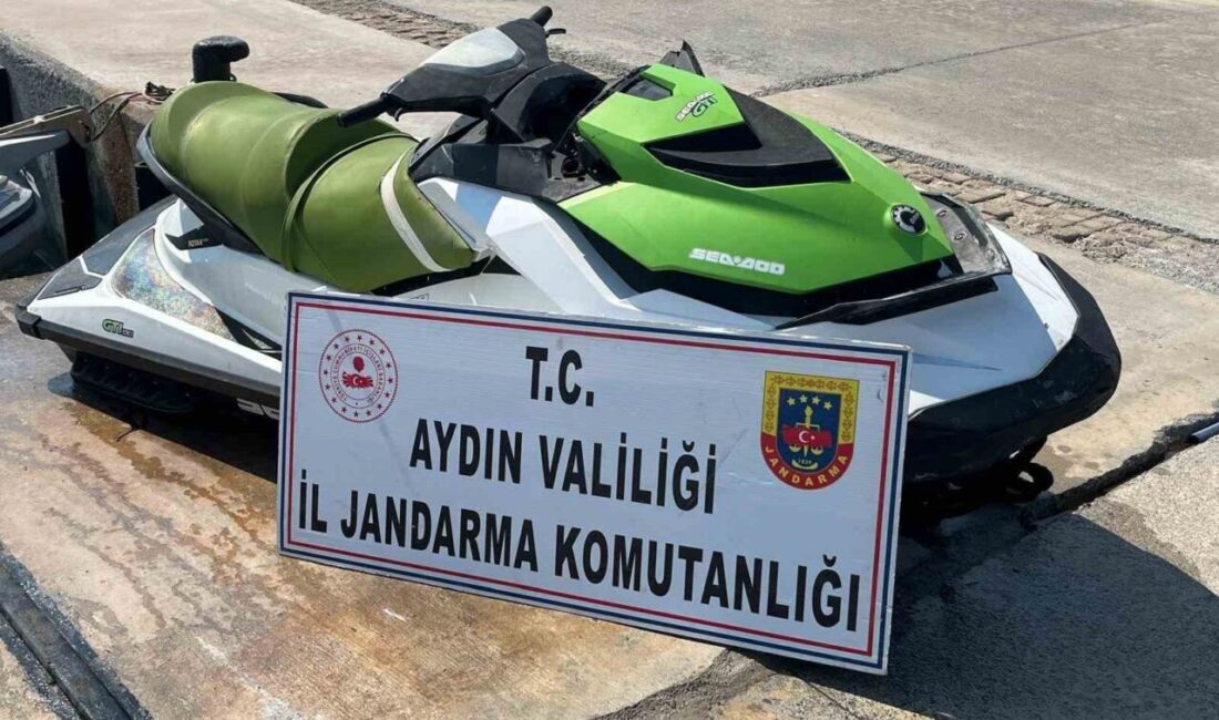 Didim ilçesinde düzensiz göçmenleri jet ski ile taşıyan bir organizatör,