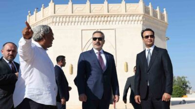 Dışişleri Bakanı Hakan Fidan, Libya’nın başkenti Bingazi’de bulunan milli kahramanı