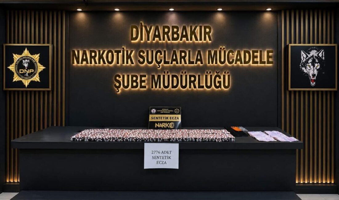 Diyarbakır’ın Bağlar ilçesinde Narkotik Suçlarla Mücadele Şube Müdürlüğü ekiplerinin yürüttüğü