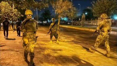 Diyarbakır’ın Bağlar ilçesine bağlı dört mahallede özel harekat polisinin desteğiyle