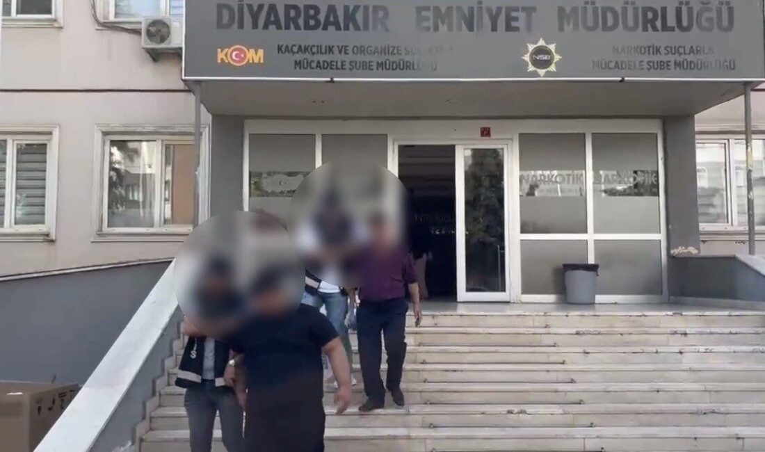 Diyarbakır’da gerçekleştirilen operasyonda, “tefecilik” ve “nitelikli yağma” suçlarını işlediği belirlenen